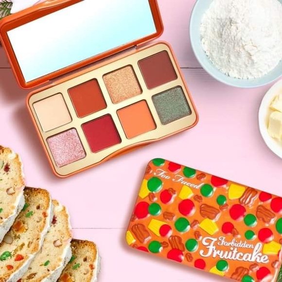 NWT Too Faced Limited Edition Forbidden Fruitcake Doll-Size Eyeshadow Palette - Picture 3 of 16